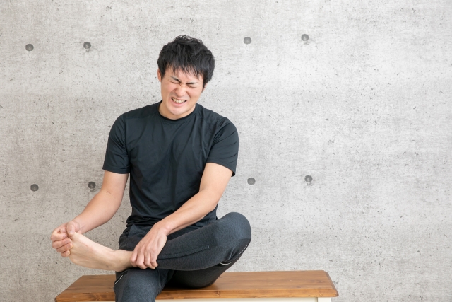 間違った歩き方が影響を与えることとは…？