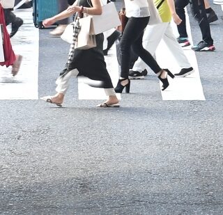 親指に力が入らない歩き方のクセが足を痛める理由