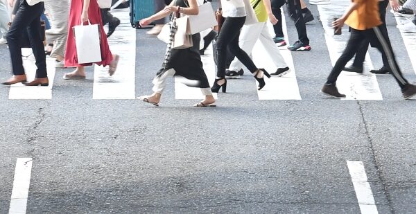 親指に力が入らない歩き方のクセが足を痛める理由