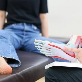 後脛骨筋腱の障害とは？内くるぶしの痛みがなかなか引かない理由